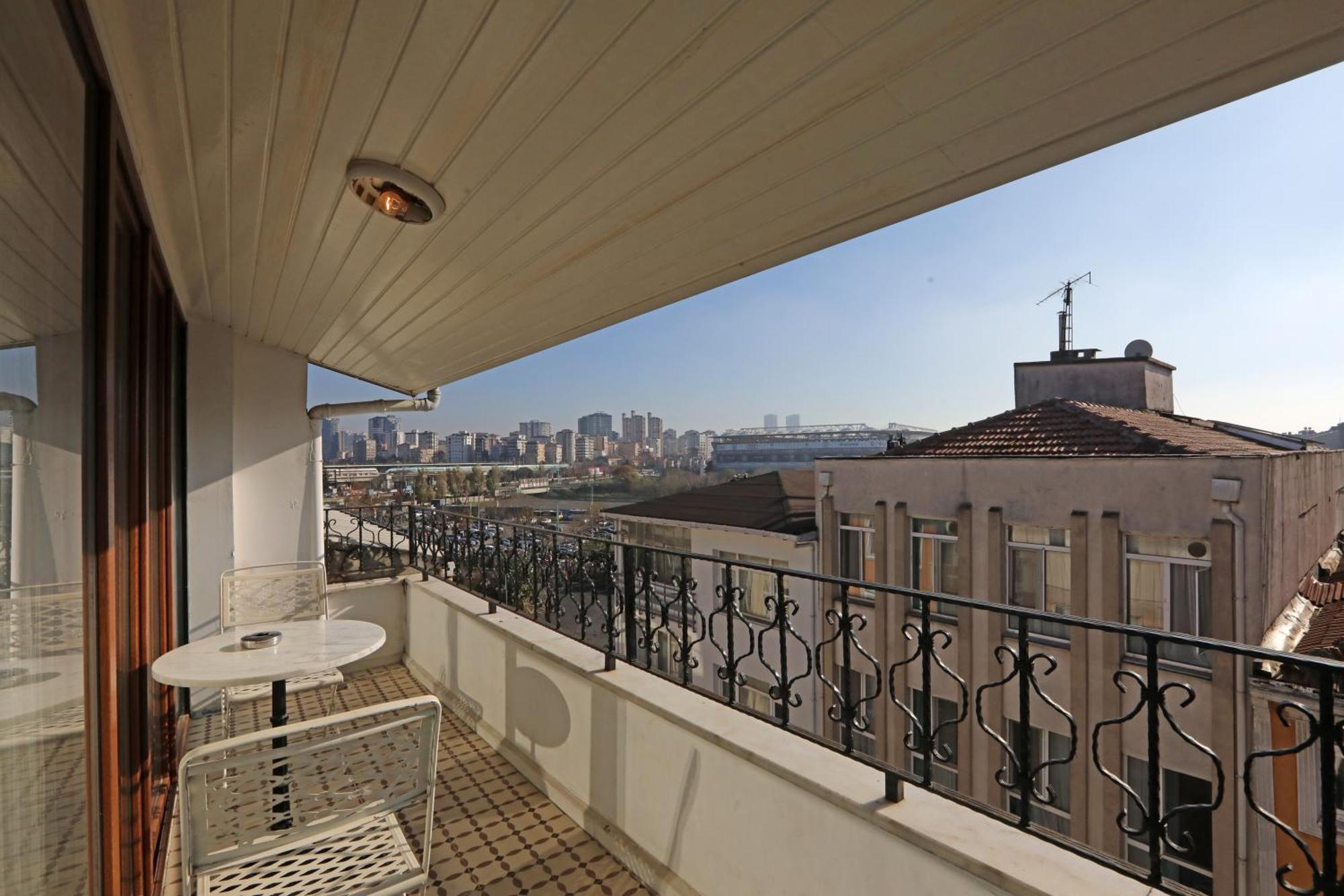 Mezzo Hotel Istanbul Exterior photo